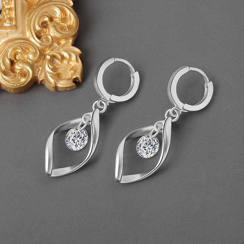 Zircon Simple Earrings Ladies Rotating Love Pearl Earrings