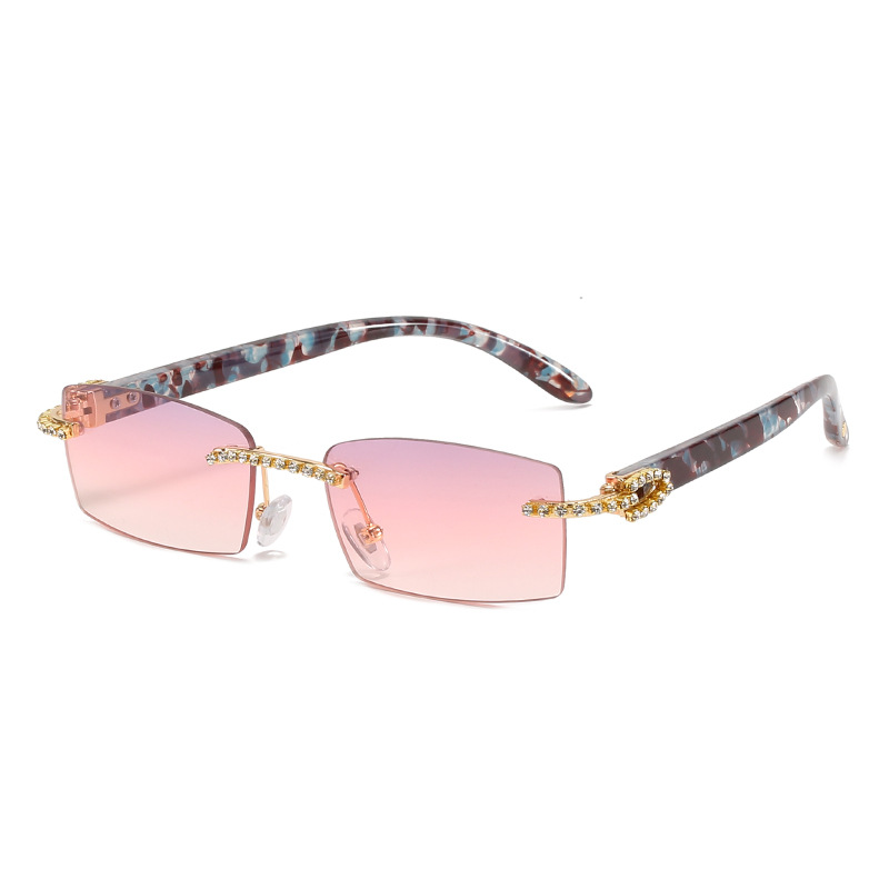 Title 2, Trendy Diamond-cut Square Glasses