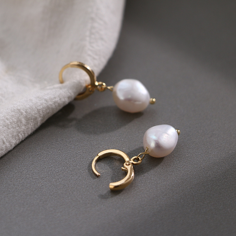 Fashion New Pearl Irregular Shape Ear Clip Earrings Korean Style