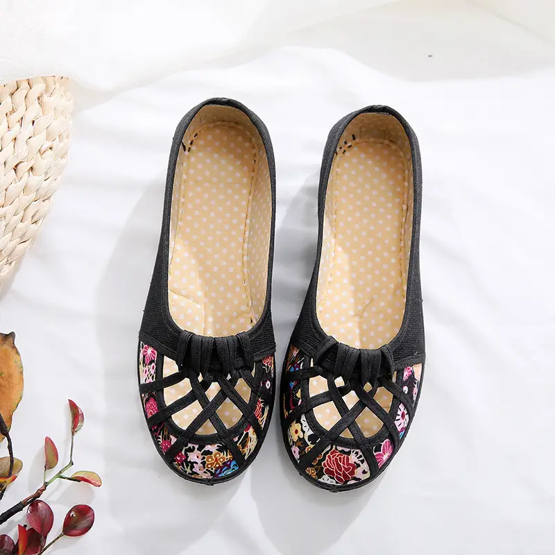Cloth Shoes Women's Shoes Hollow Women's Flat Shoes Baotou Women's Net Shoes