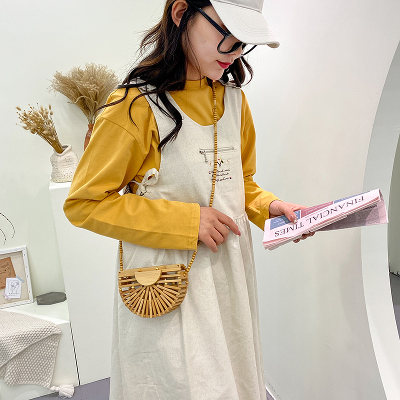 Bamboo Woven Handbag Female Vacation Beach Straw Woven Bag Woven One-shoulder Messenger Bag