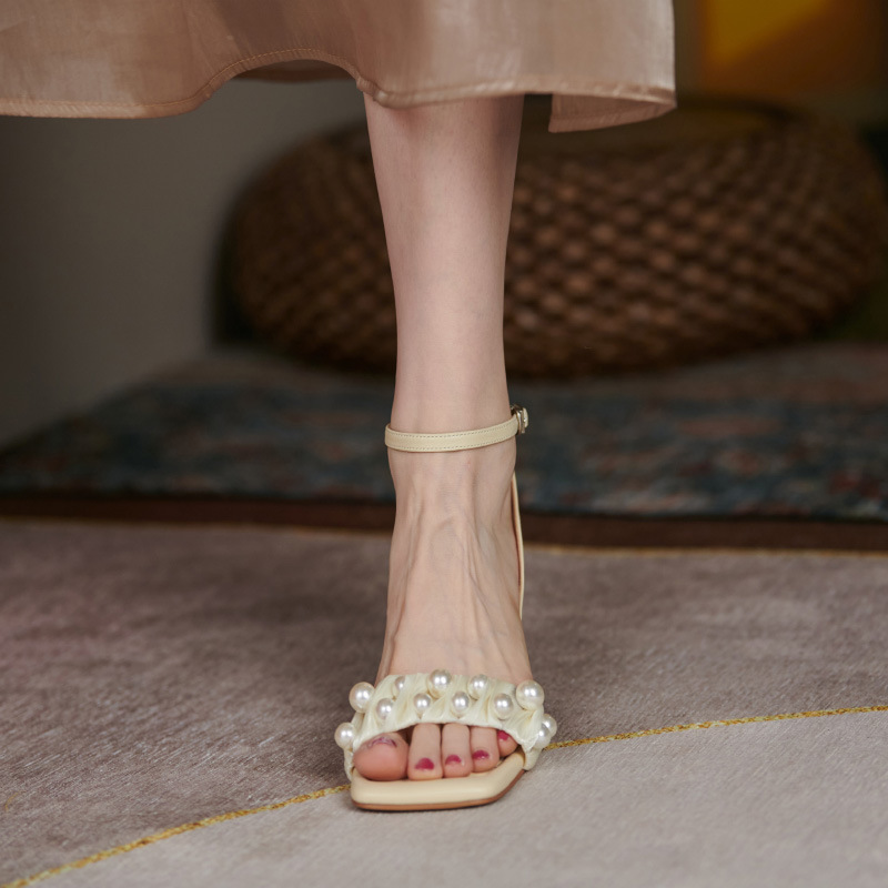 صنادل شبكية كعب عالي مع لؤلؤة تصميم فرنسي