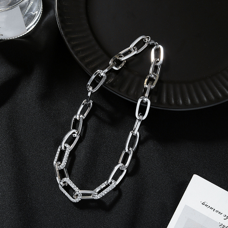 Short Clavicle Chain Flashing Diamond Stitching Sweater Chain