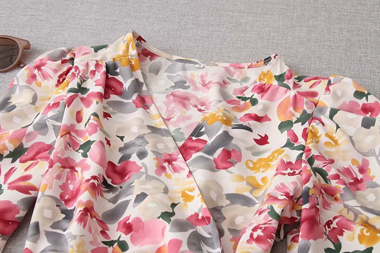 V-neck Floral Print Pleated Puff Sleeve Dress