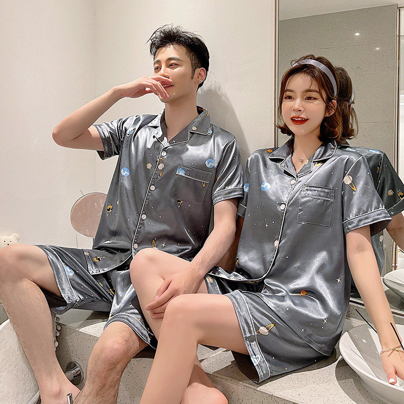 بجامة زوجية صيفية من الحرير المبرد بأكمام قصيرة نسائية