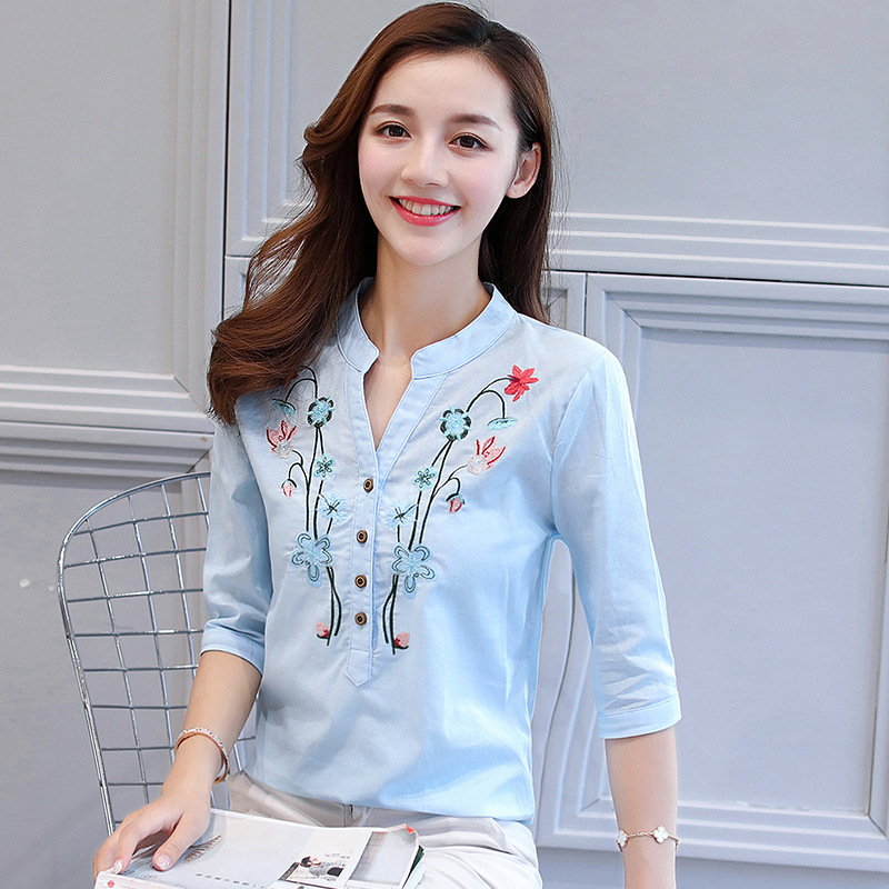 Title 4, A Linen Embroidered V-neck Shirt With Seven - Q...