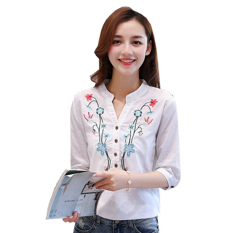 A Linen Embroidered V-neck Shirt With Seven - Quarter Sleeves