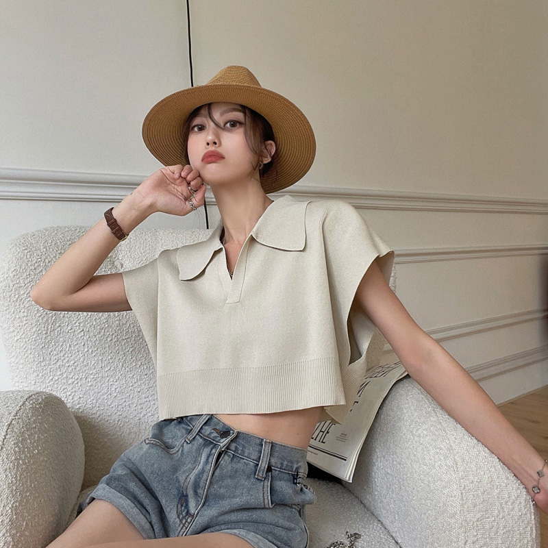 Title 4, Loose Slim Short-Sleeved T-Shirt Crop Top