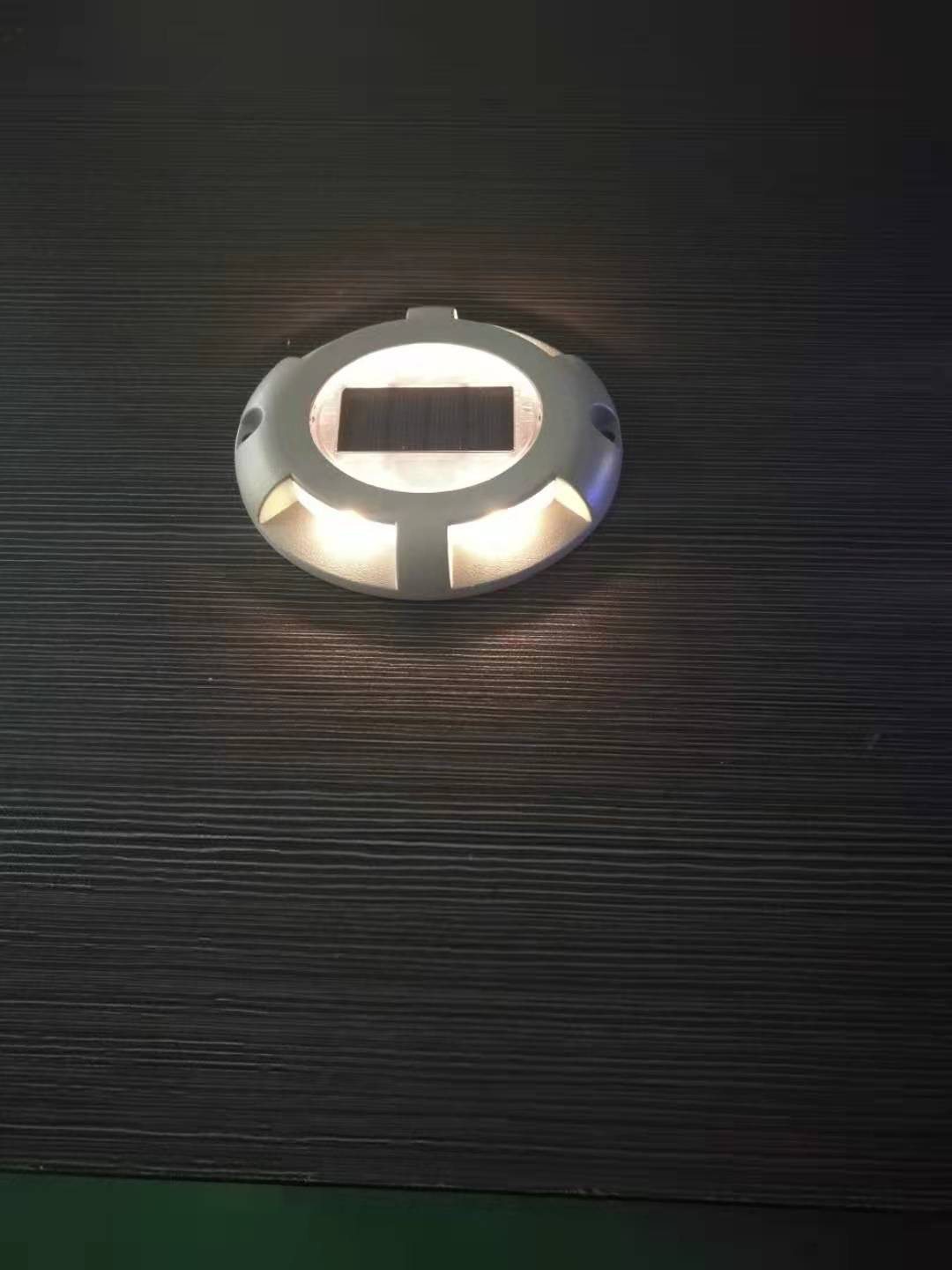 Two-color Solar Deck Light Ground Light Solar Corridor Garden Light — foto 4