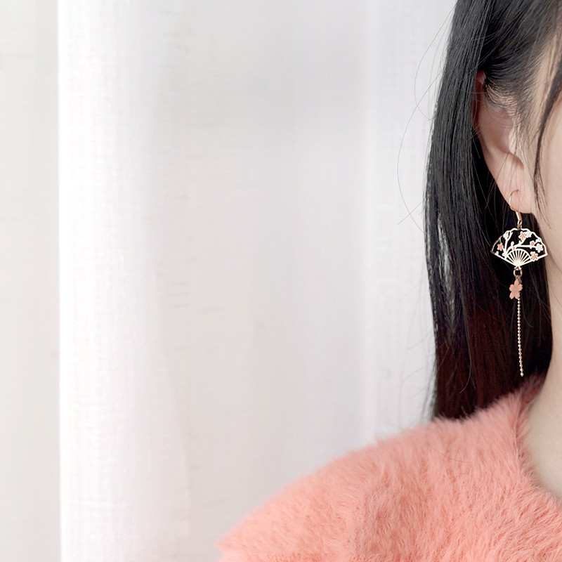 Billionunicorn Cherry Cat Fan Earrings Ear Clip No Ear Hole Female National Style Sweet Asymmetric Earrings