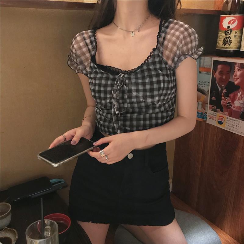 Black And White Plaid Short-sleeved Shirt