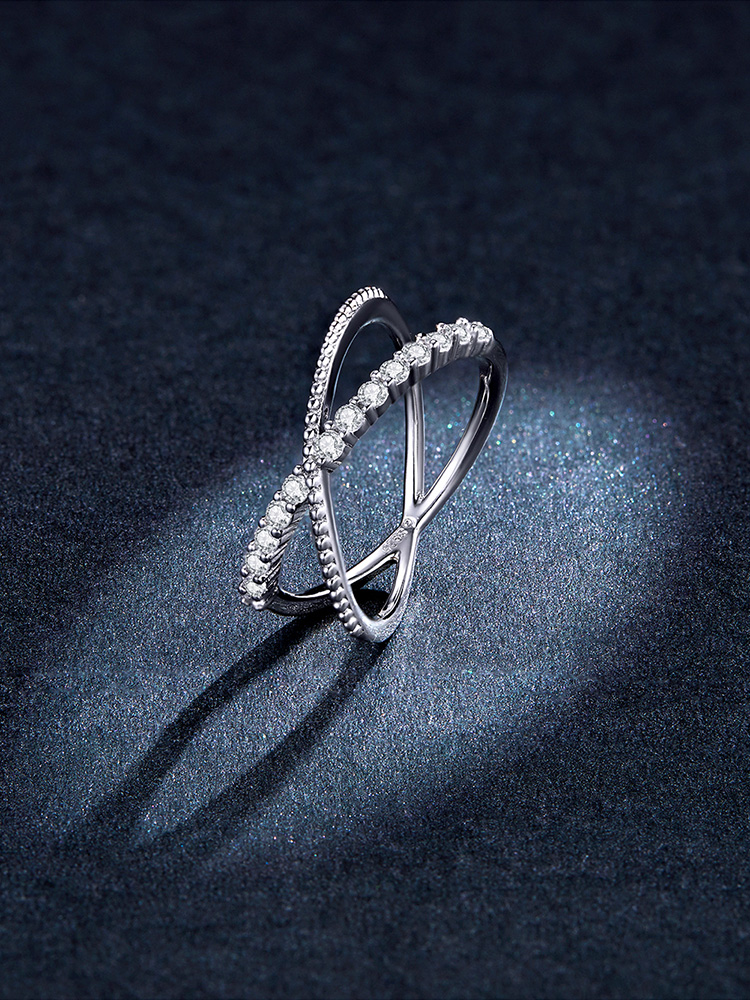 Diamond-Studded Shining Interwoven Lines Daily Wild Geometric