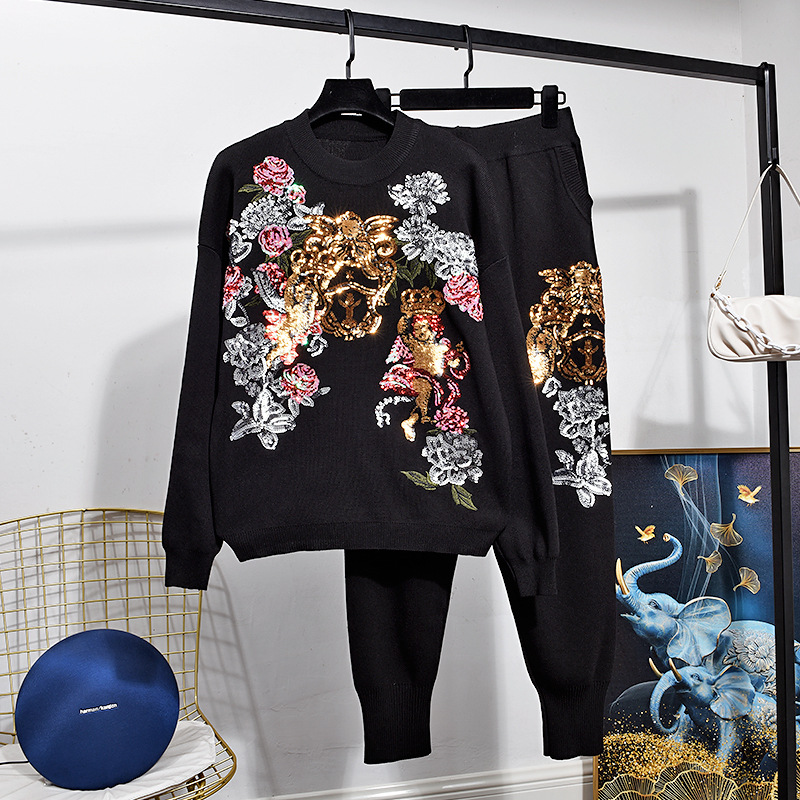 Title 5, Sequined Long-sleeved Knit Sweater Sweater Feet...