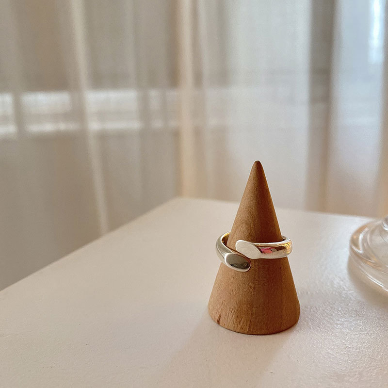 خاتم سلسلة بسيط بتصميم العقدة المزدوجة الكلاسيكي