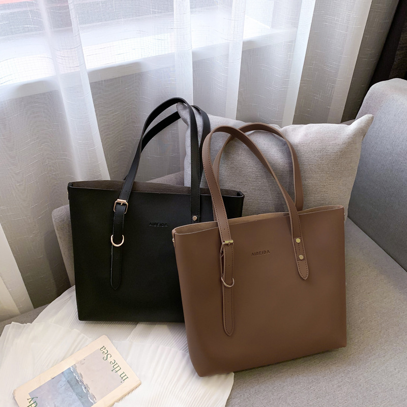 New European And American Retro Handbag