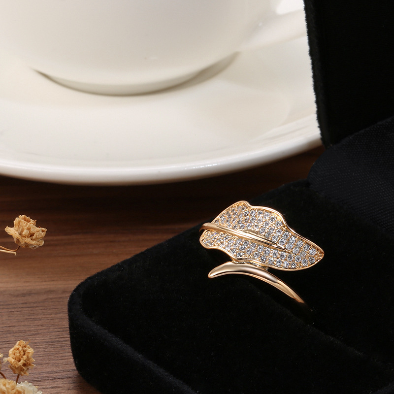 Rose Gold Zircon Simple Small Leaf Banquet Ring