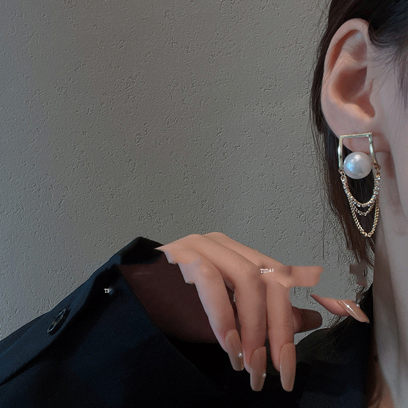 South Korea's Dongdaemun Fashion Temperament Long Chain Stud Earrings