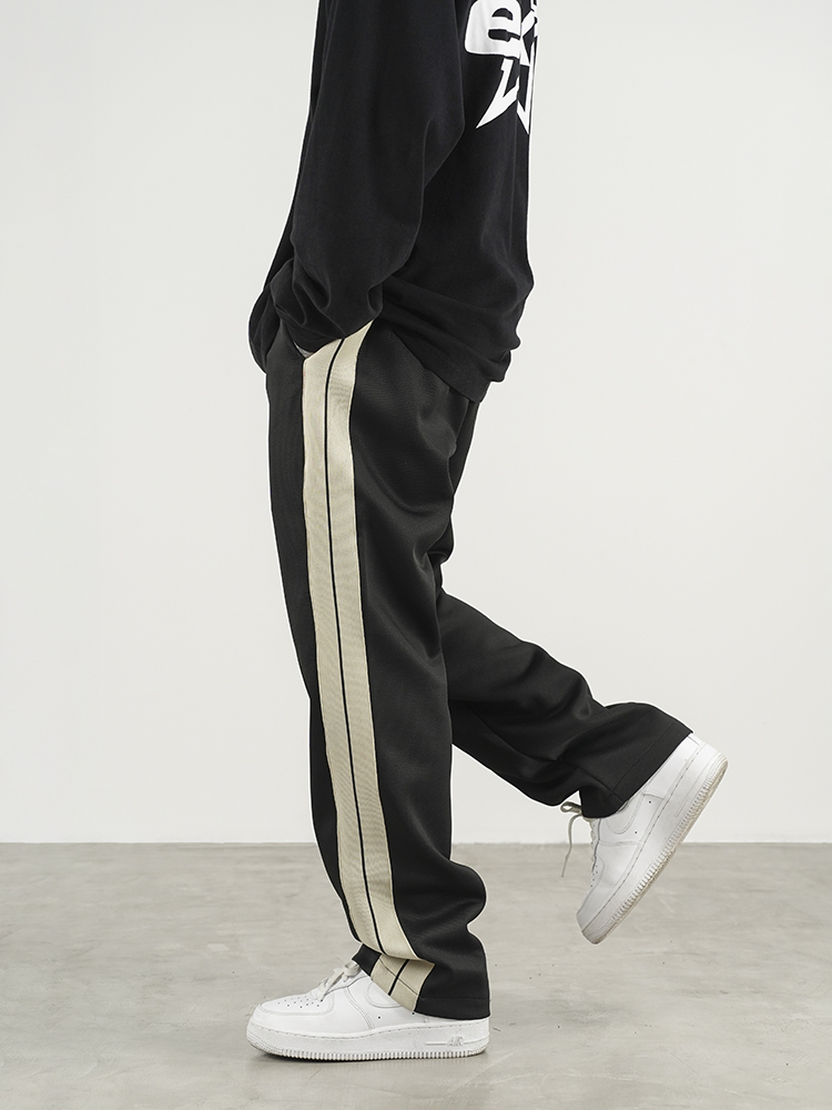 Title 5, Straight-leg loose-fitting sweatpants with two ...