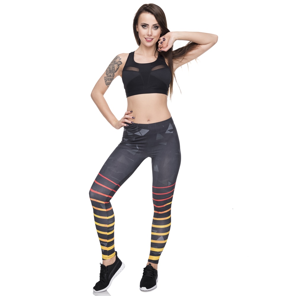 Title 3, Striped Printed Capri Yoga Leggings for Women B...