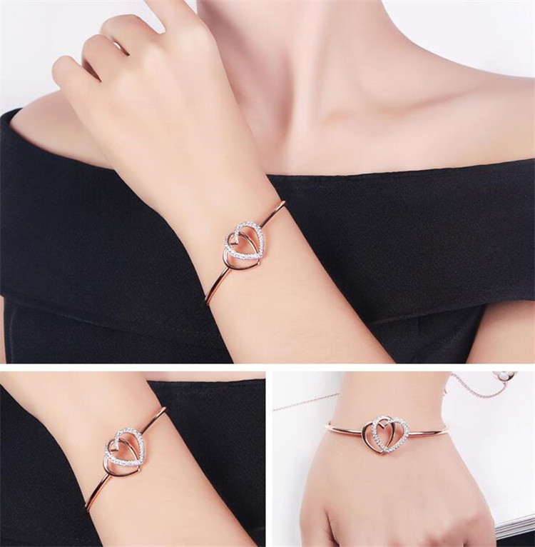 Title 5, Double heart bracelet