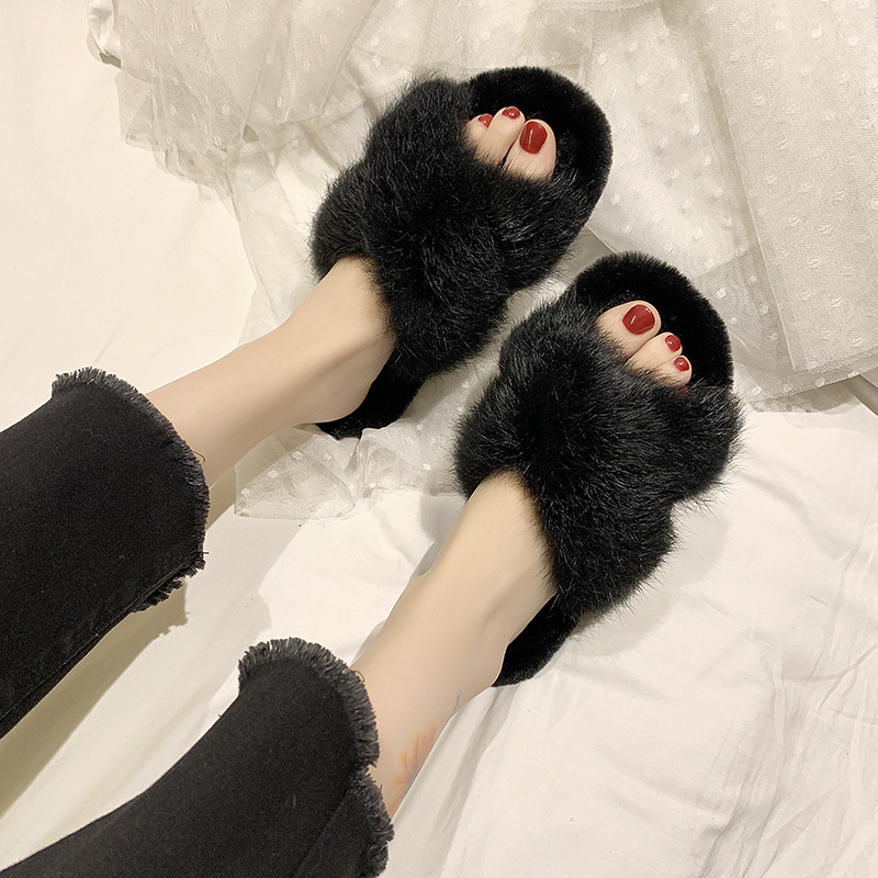 Title 7, Cross fur slippers