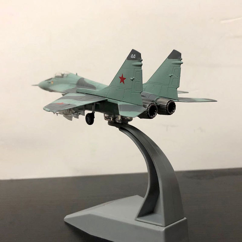 Title 7, MAQUETTE AVION MIG29 - Construisez votre chasse...