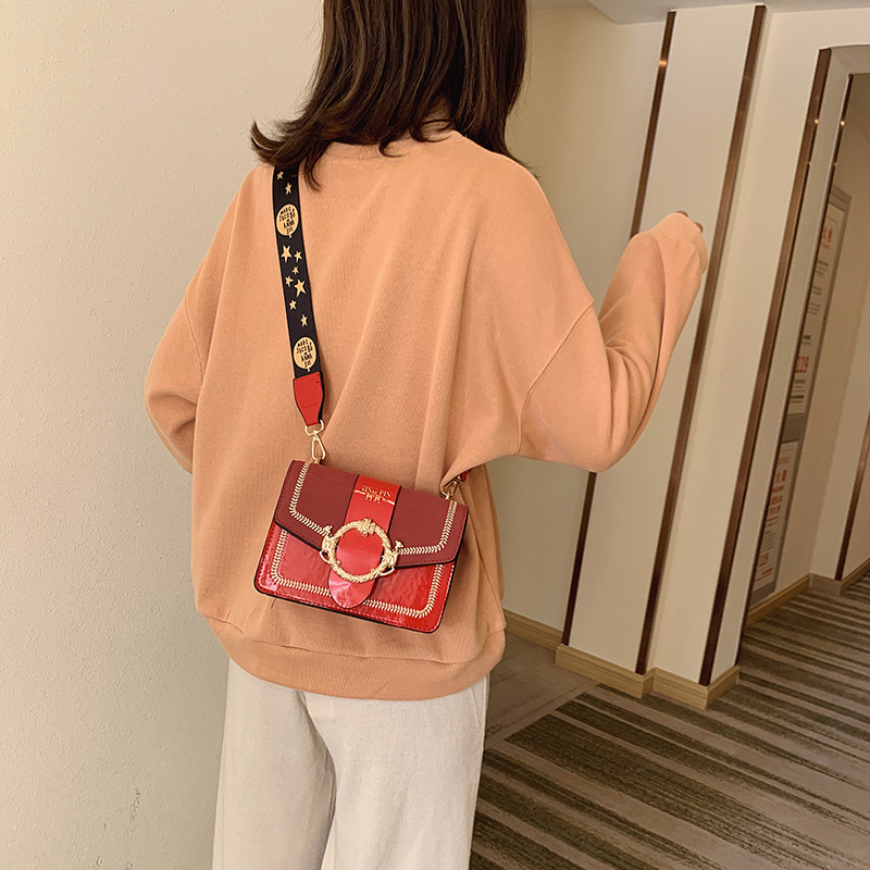 Title 6, Retro small square Bag Fashion Shoulder Bag