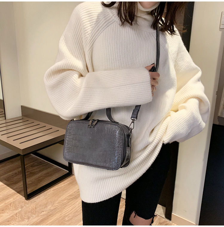 Title 4, Small Square Bag Simple Double Zip Shoulder Bag