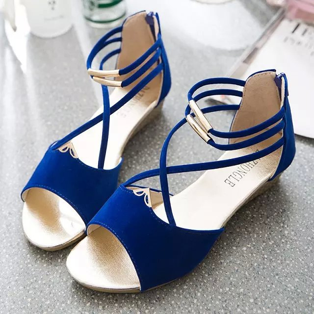 Title 3, Strap round head low heel sandals