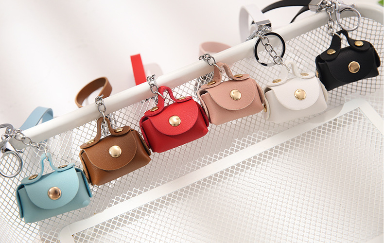 Title 8, PU Personality Handbag Keychain – Dein stilvoll...