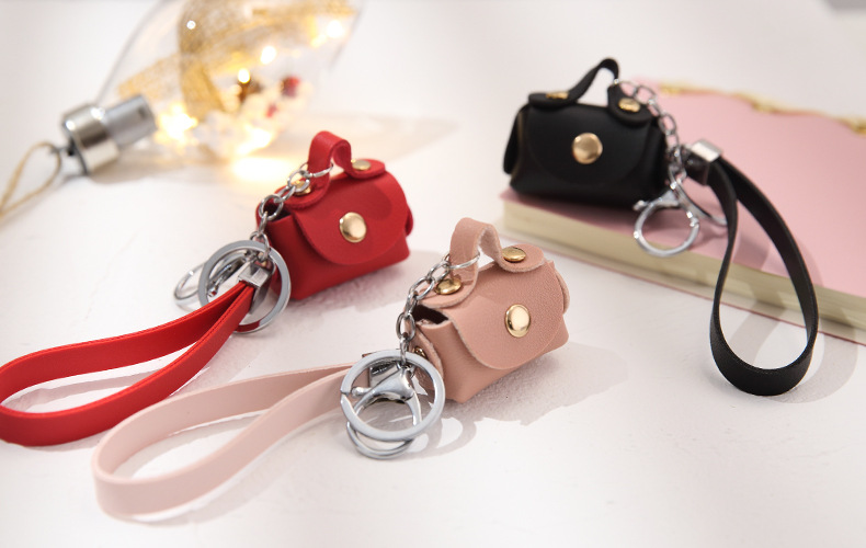 Title 12, PU Personality Handbag Keychain – Dein stilvoll...