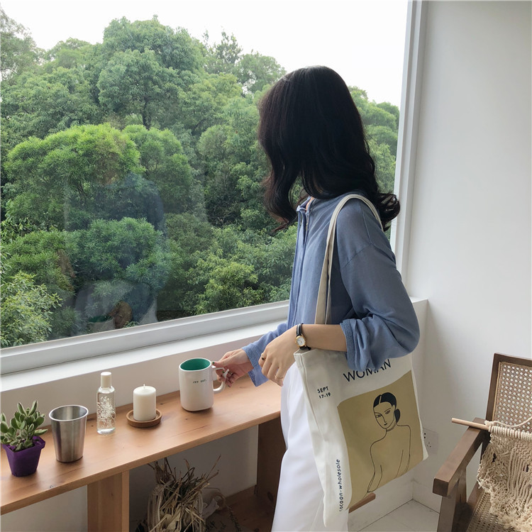 Title 3, Simple wind letter shoulder bag provides comfor...