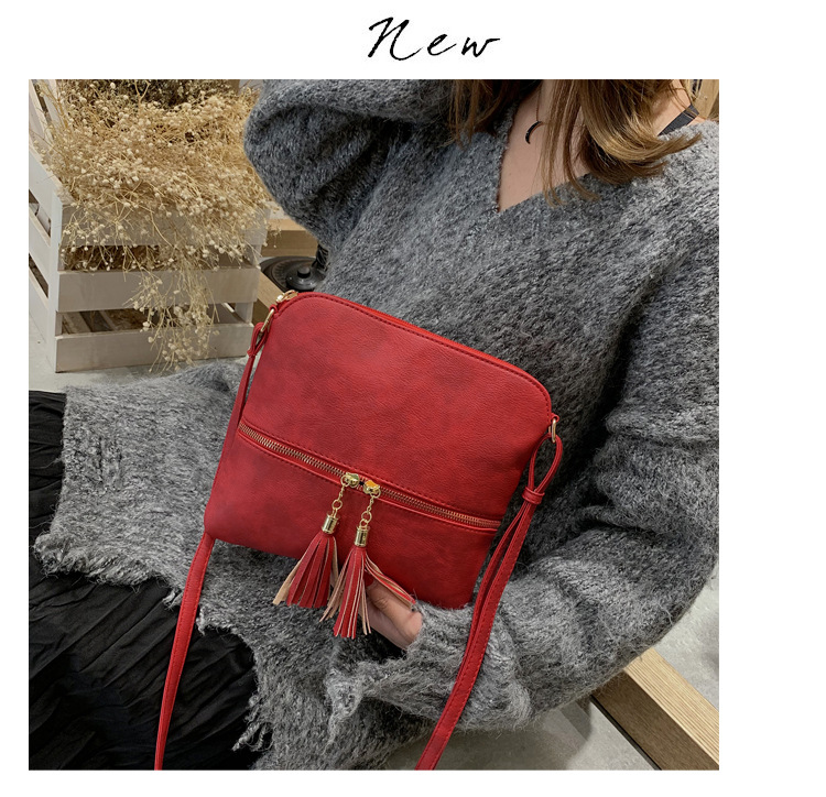 Title 8, Bolsa de ombro feminina com tassel Bolsa mensag...