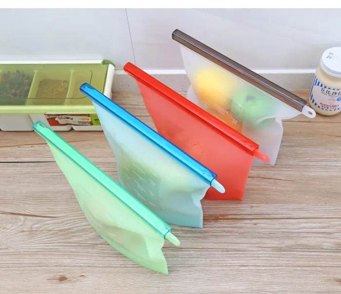 Reusable Silicone Food Storage Bag with Seal, Stand-Up Freezer and Fridge Bag in 500 ml to 4 L - detail photo 2