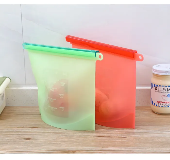Reusable Silicone Food Storage Bag with Seal, Stand-Up Freezer and Fridge Bag in 500 ml to 4 L - detail photo 3