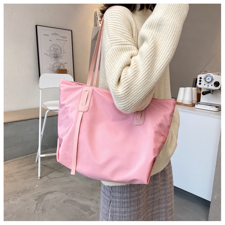 Title 8, Women Large Capacity Shoulder Bag Fashionable N...