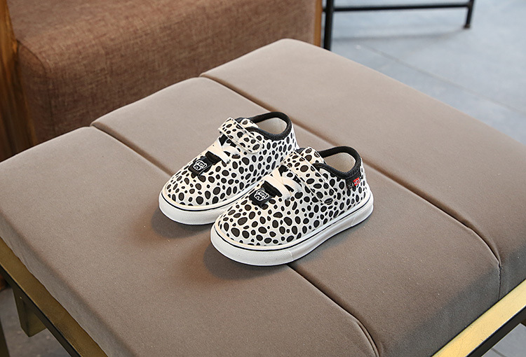 Title 8, Sneakers per bambini con stampa leopardata. Com...