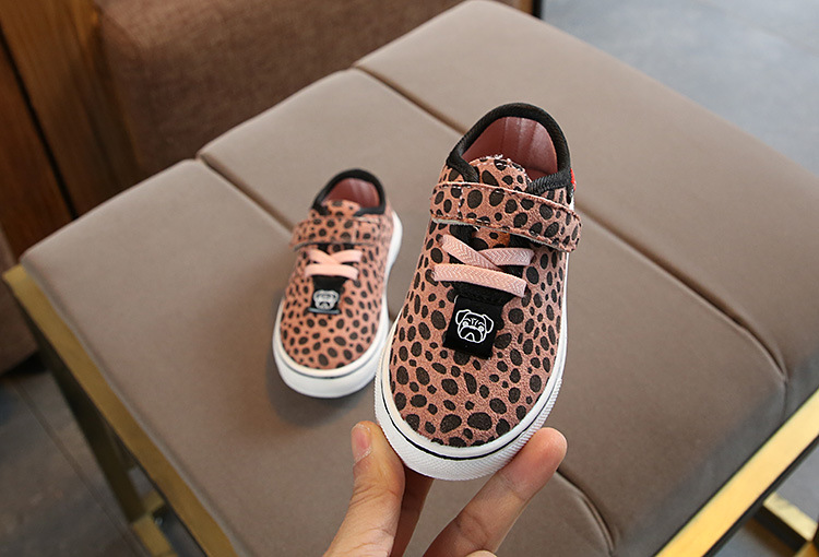 Title 12, Sneakers per bambini con stampa leopardata. Com...