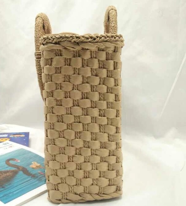 Title 11, Wooden handle beach bag handbag Stylish and spa...