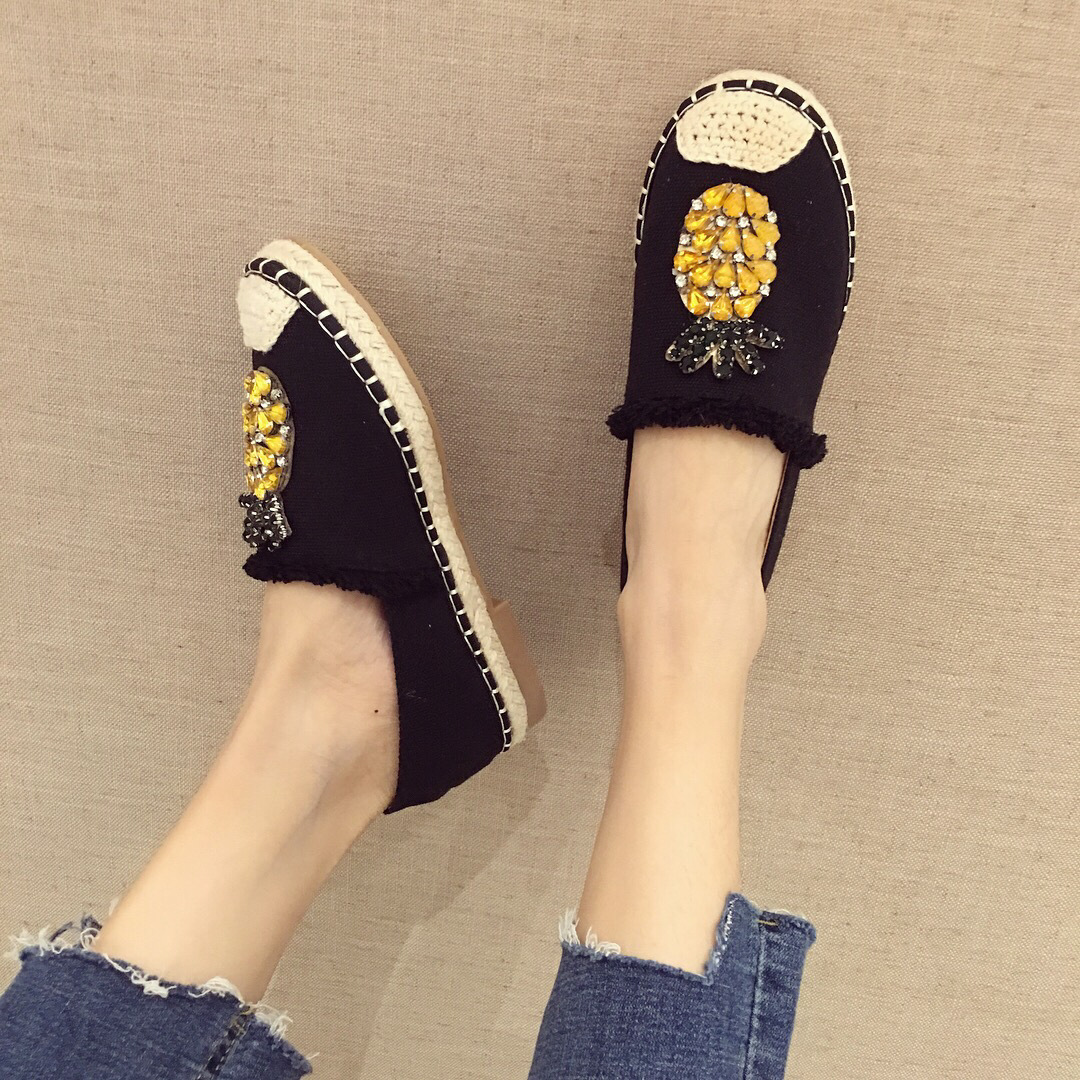 Title 3, Pineapple Rhinestone Flats