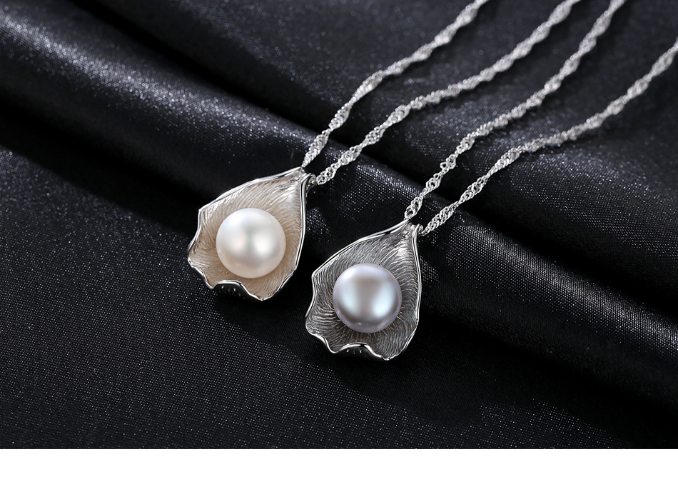 Title 1, Freshwater pearl pendant Timeless elegance for ...