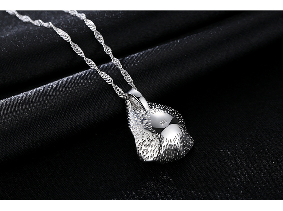 Title 2, Freshwater pearl pendant Timeless elegance for ...