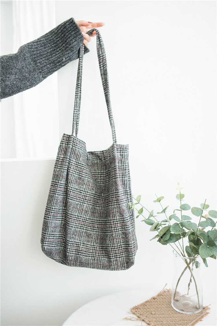 Title 5, New Japanese big bag portable wool plaid should...