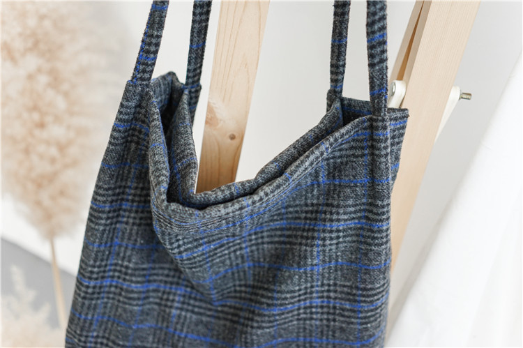 Title 8, New Japanese big bag portable wool plaid should...