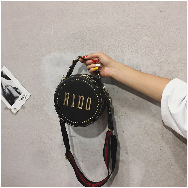 Title 1, Rivet small round bag