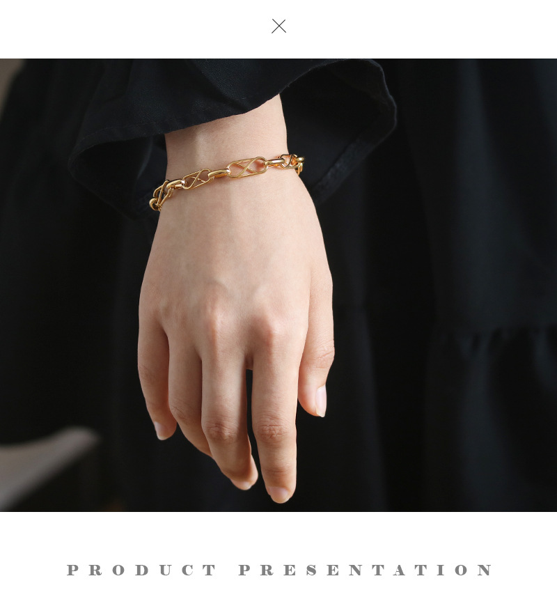 Title 1, Womens thick chain bracelet, a statement piece...