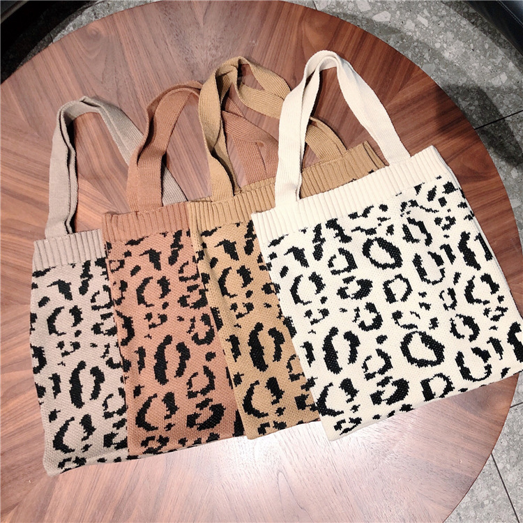 Title 1, Knitted shopping bag leopard weave