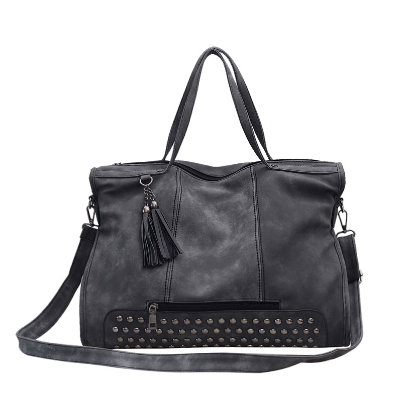 Title 1, Vintage rivet shoulder bag