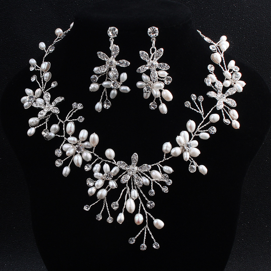 Title 4, Pearl necklace and earring set, a timeless acce...