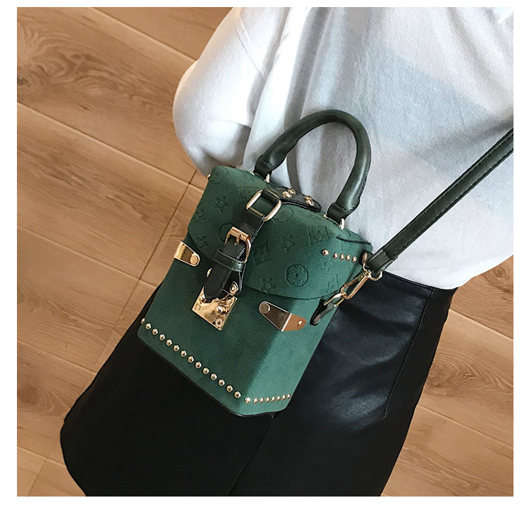 Title 7, Studded shoulder bag